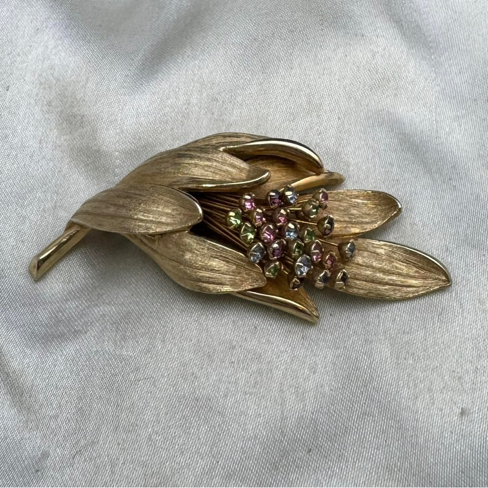 Vintage Gold Tone Leaf Brooch with Multicolor Floral Motif Rhinestone Brooch
